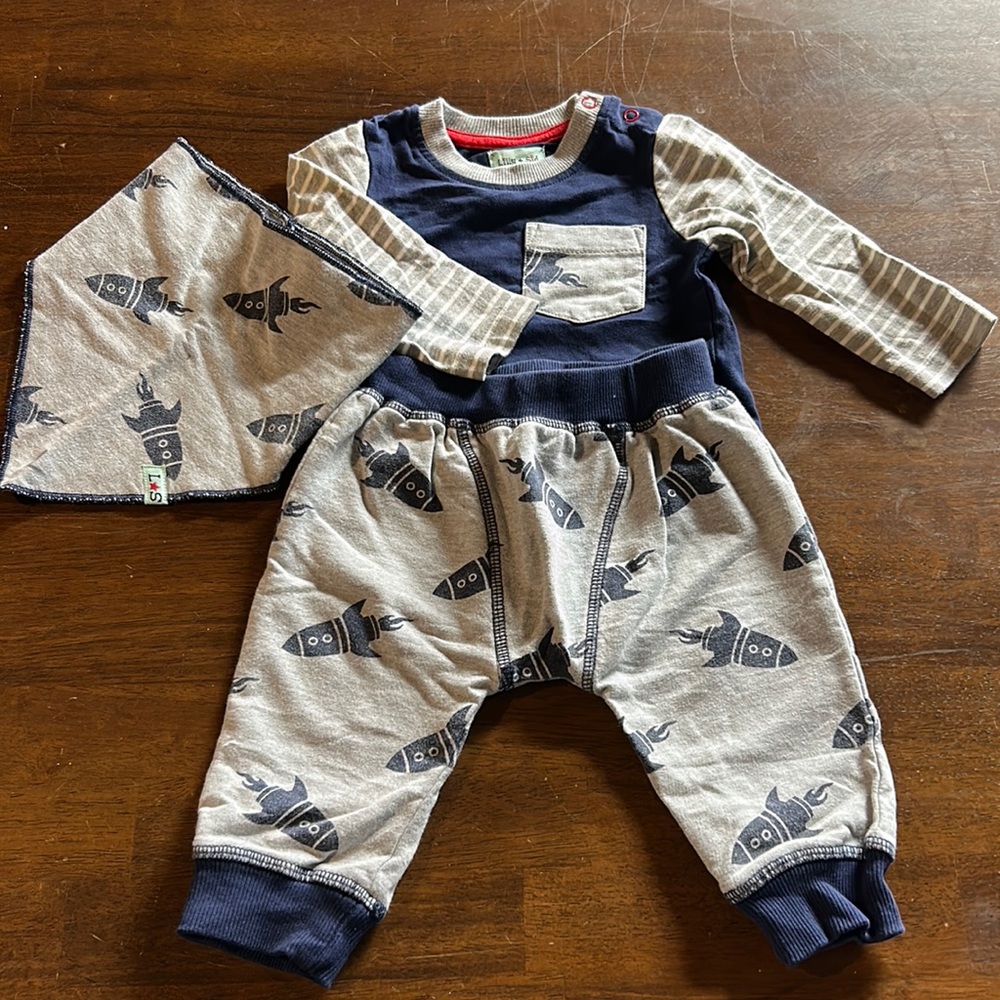 Lilly+Sid 3-6 month outfit